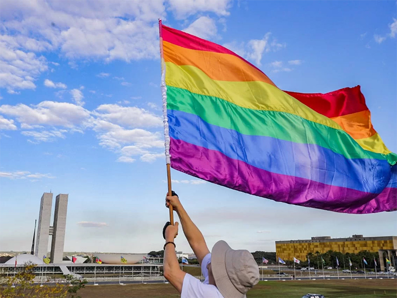 Comissão da Câmara pode votar hoje PL que proíbe união homoafetiva