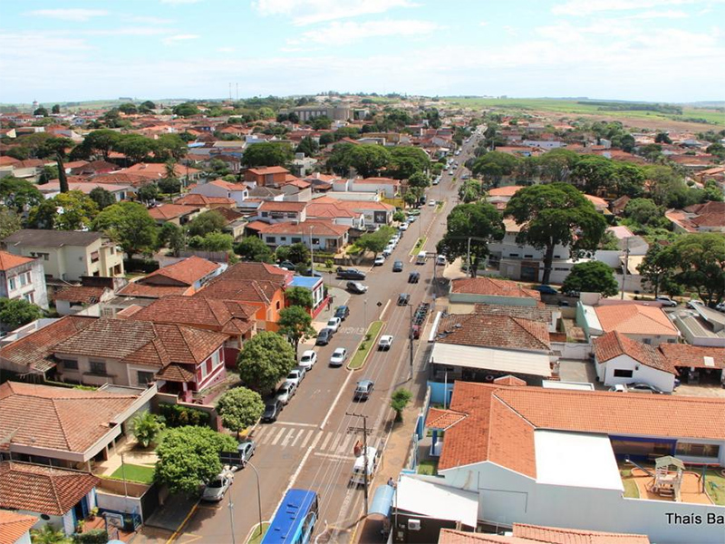 Santa Cruz do Rio Pardo anuncia 100% da população vacinada com a primeira dose