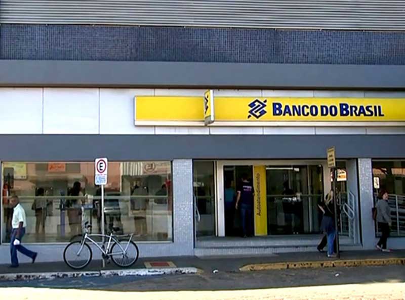 Bancos, Correios e lotéricas de Paraguaçu deverão ter banheiros, bebedouros e assentos