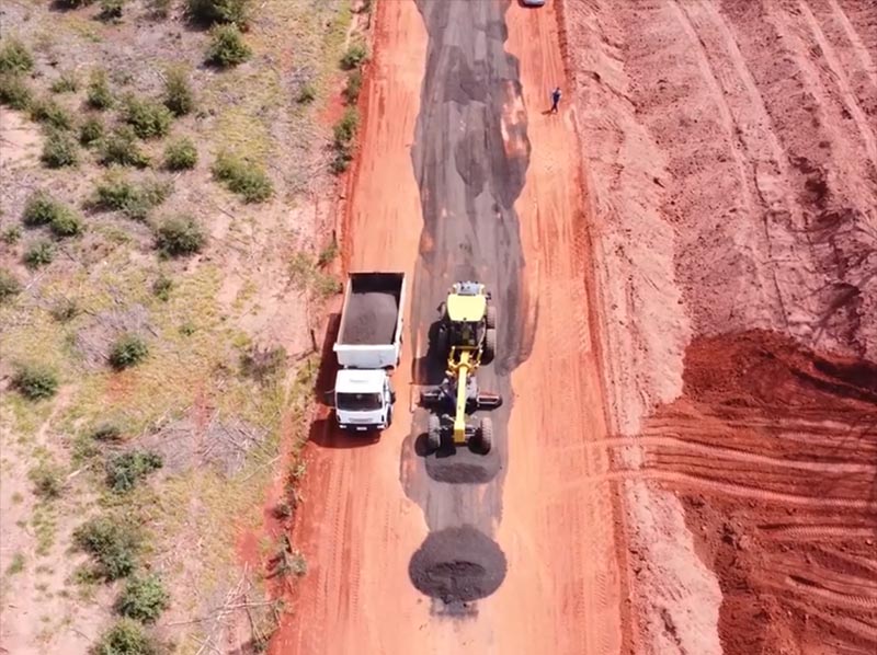 Moradores celebram melhorias realizadas na estrada de acesso à Casa de Maria