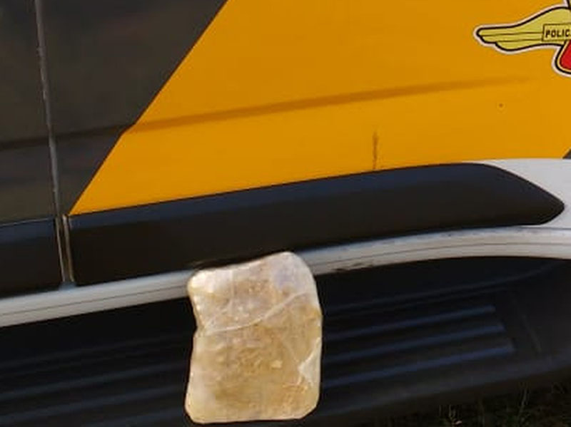 Jovem é presa com tablete de crack dentro de ônibus em Ourinhos