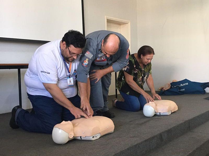 Professores da Rede Municipal de Paraguaçu participam de capacitação sobre primeiros socorros