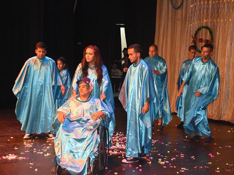 APAE Noel volta a se apresentar no palco do Cine Teatro Lucila Nascimento