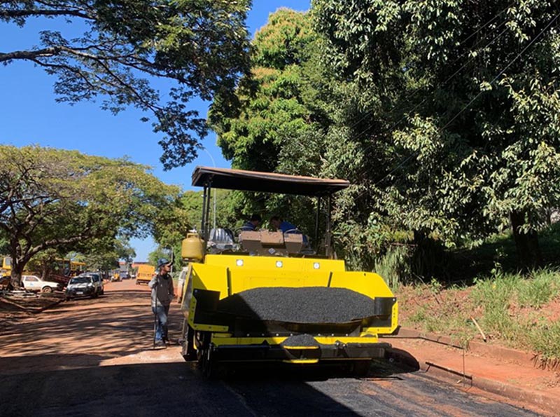 Prefeitura adquire máquina de asfalto e iniciará programa de recapeamento em Paraguaçu Paulista