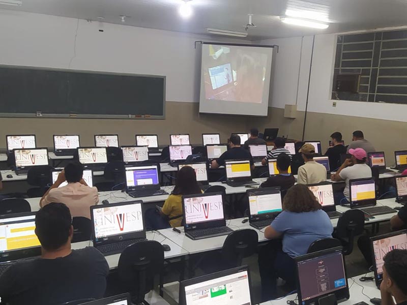 Com 53 novos alunos, UNIVESP Paraguaçu realiza aula inaugural