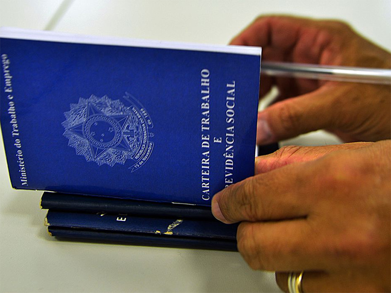 Taxa de desemprego recua em oito unidades da Federação