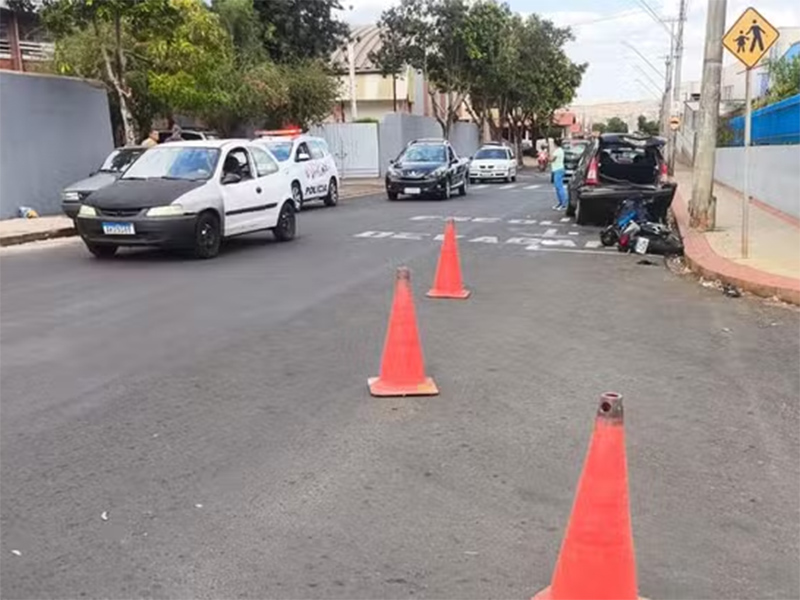 Motociclista é socorrido em estado grave após ser atingido por carro em Barra Bonita