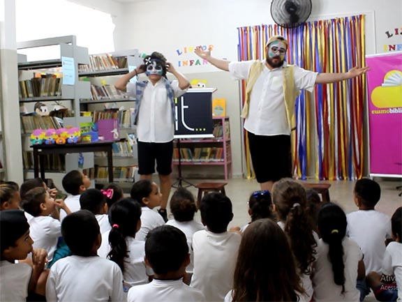 Biblioteca de Paraguaçu realiza programação especial no mês das crianças