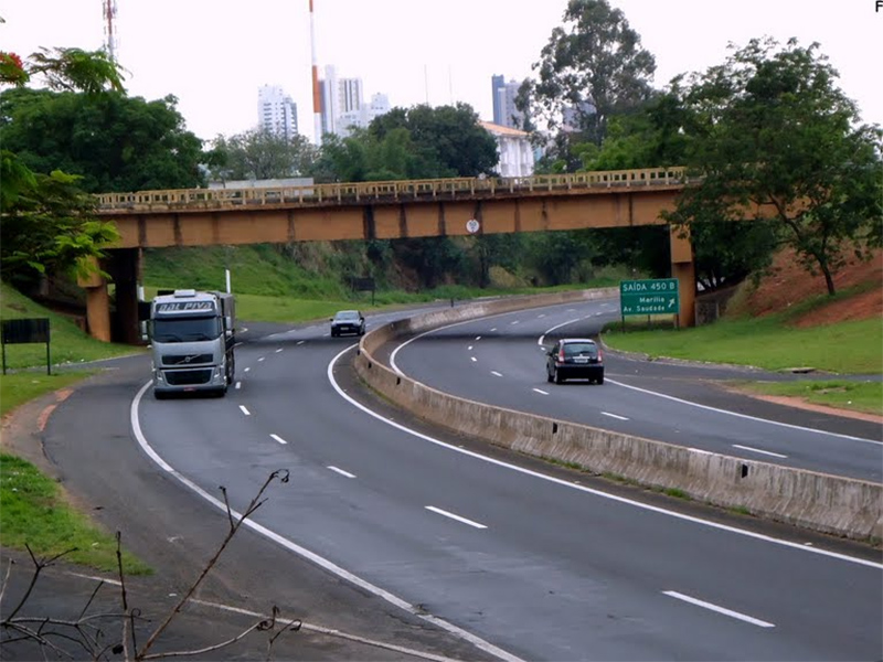 Homem é atropelado na Rodovia do Contorno em Marília