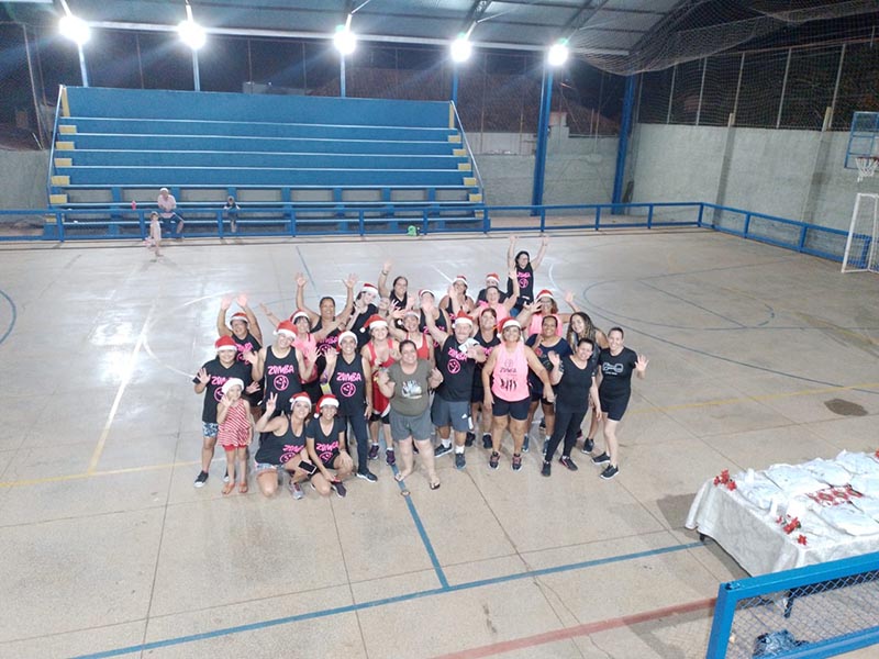 Festa, alegria e muita dança marcam o encerramento do Projeto Zumba Fitness em 2022