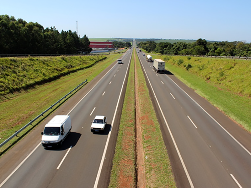 Rodovias da região devem receber 800 mil veículos neste feriado