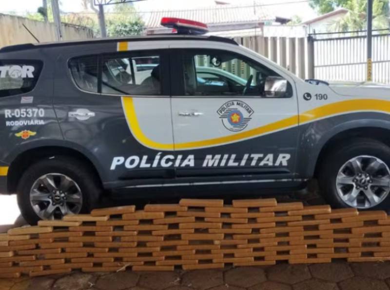 Trio é preso com mais de 100 tijolos de maconha em rodovia de Pardinho