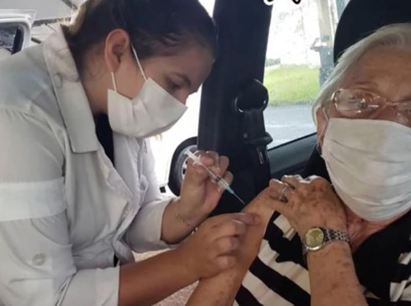 Idosos de 69, 70 e 71 anos receberão 1° dose da vacina contra a Covid