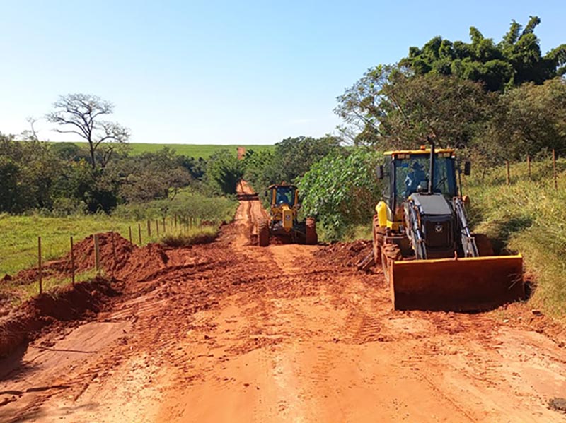 Prefeitura segue realizando manutenções de Estradas, Pontes e Mata-burros em Paraguaçu Paulista