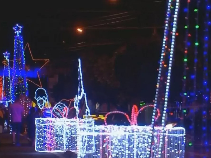 Moradores decoram rua com milhares de luzes de Natal em Tupã