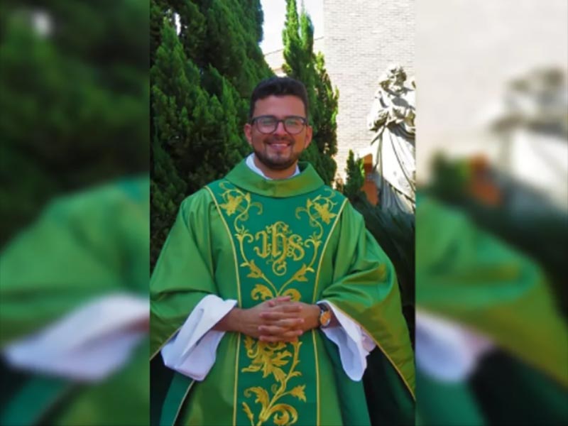 Padre suspeito de atropelar homem e fugir sem prestar socorro estava com a CNH vencida