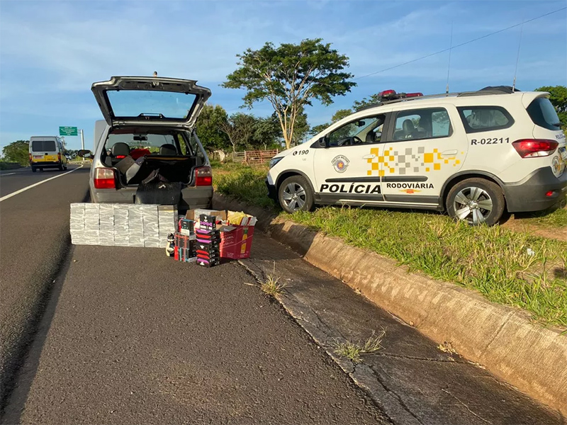 Polícia aborda carro e localiza mais de 260 produtos sem nota fiscal em Pirapozinho