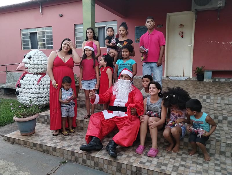 Campanha de Natal presenteia mais de 100 crianças em Paraguaçu