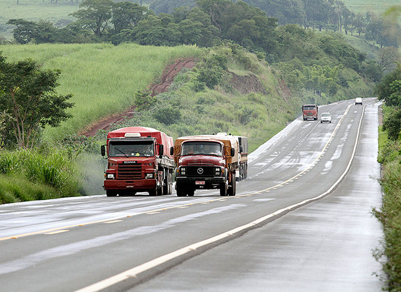 Radares e Balança 24 horas são sugestões para reduzir acidentes na SP 284