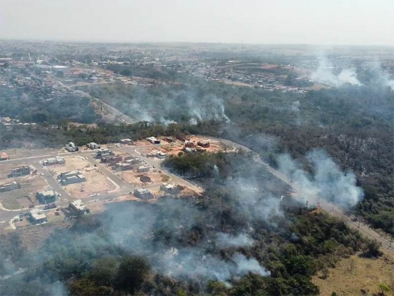 Onda de calor e baixa umidade do ar alastra incêndios e provoca prejuízos na região de Prudente