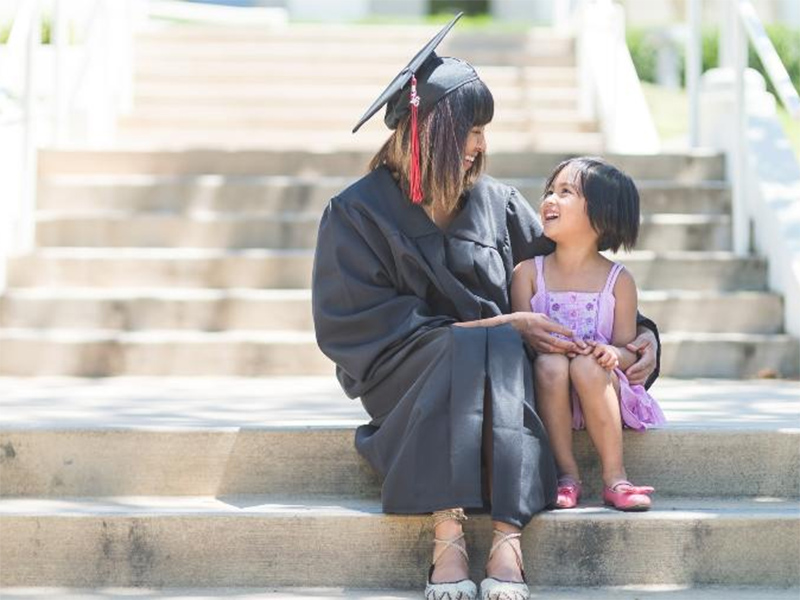 Lei institui licença para mães e pais concluírem cursos acadêmicos