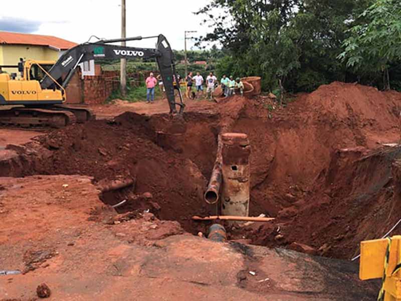 Expectativa é de que a água volte até a noite em Paraguaçu