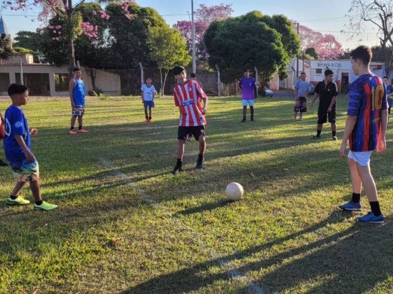Departamento de Esporte e Lazer inicia atividades de futebol de campo no distrito de Conceição