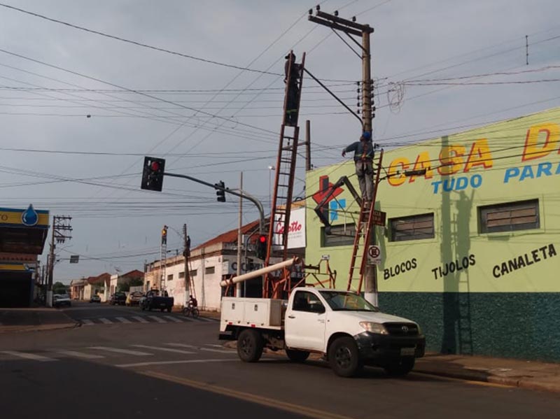 Começa a substituição da iluminação pública de Paraguaçu por lâmpadas de LED