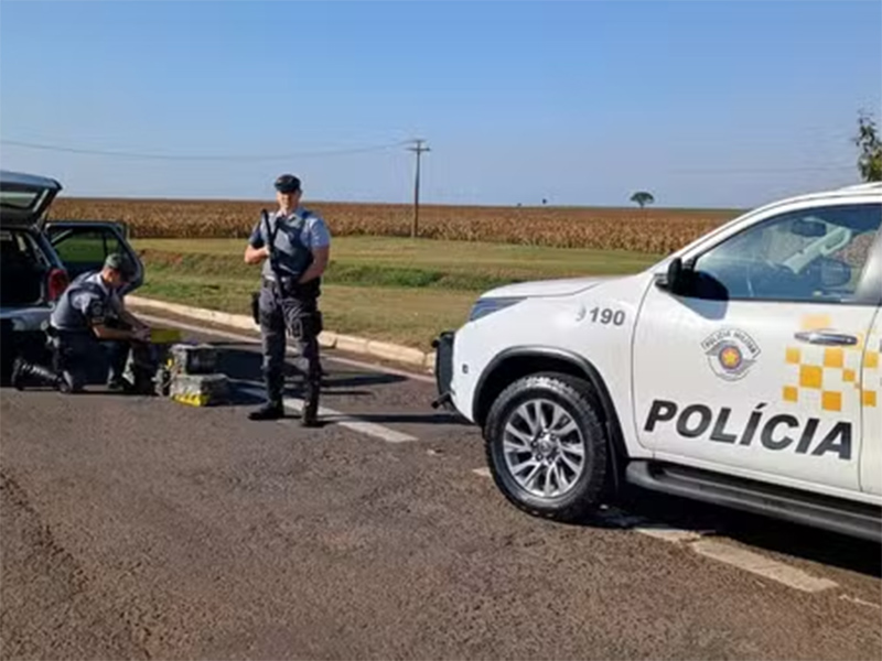 Jovens são presas ao transportar 121 tabletes de maconha na Raposo Tavares em Palmital