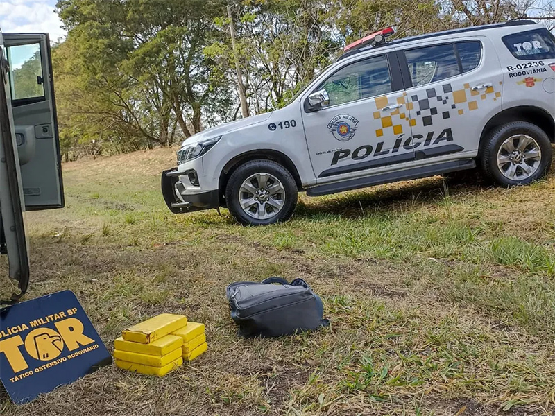 Passageira de ônibus interestadual é presa em flagrante com mais de 7kg de cocaína em bagagem de mão