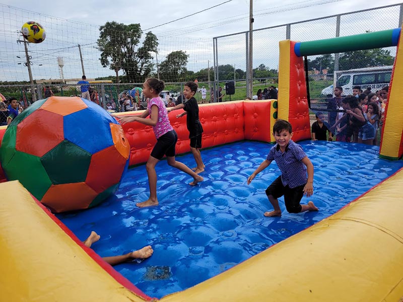 Caravana Esportiva leva alegria e diversão à moradores do bairro Lina Leuzzi