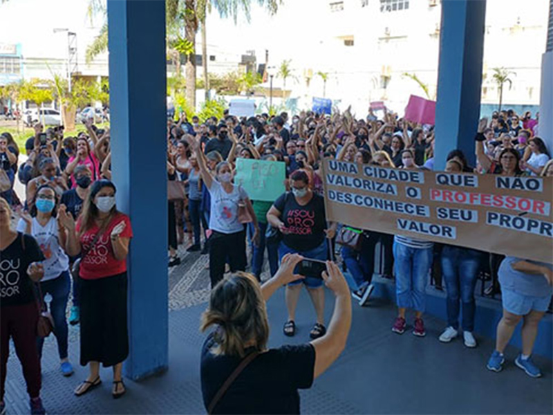 Prefeitura de Assis emite nota sobre greve dos professores