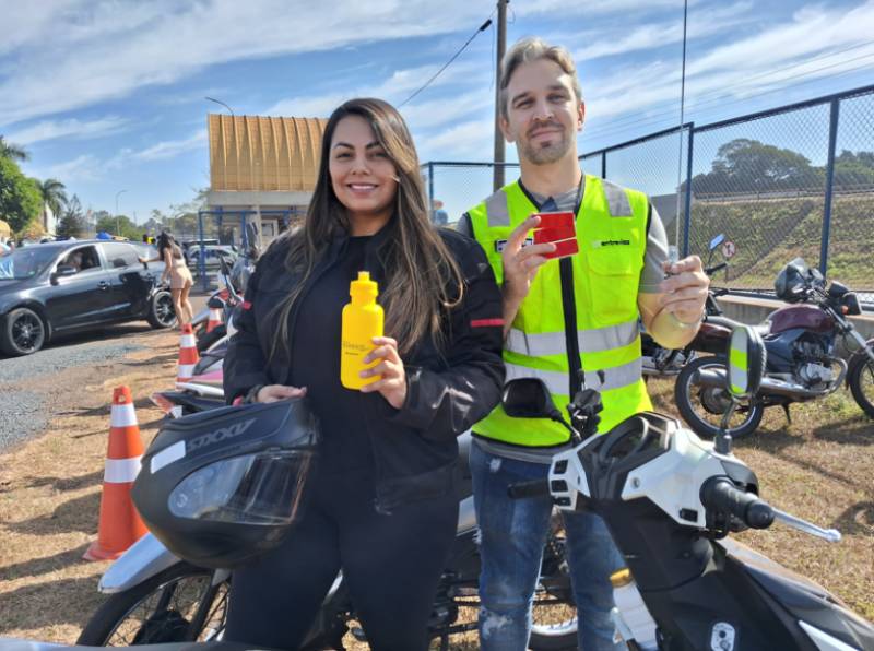 Entrevias alerta para cuidados que os motociclistas devem ter ao pilotar nas rodovias