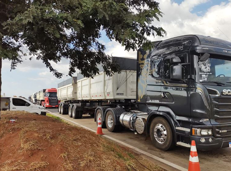 Operação Balança fiscaliza 3,8 mil caminhões na Manílio Gobbi, entre Assis e Paraguaçu