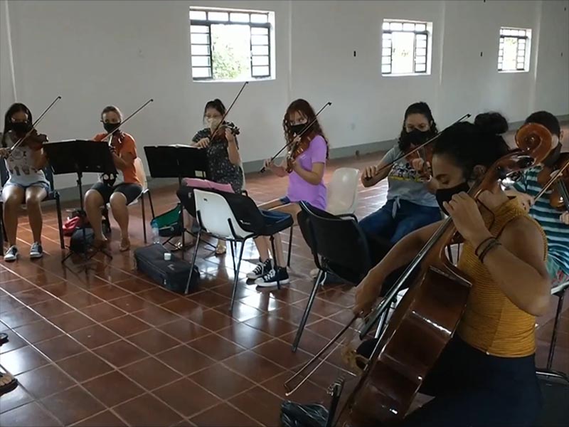 Neste domingo tem apresentações do Ponto de Cultura no Cine Teatro