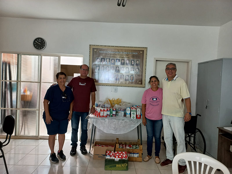 Departamento de Esporte e Lazer faz entrega de leite à Associação Paraguaçuense de Combate ao Câncer