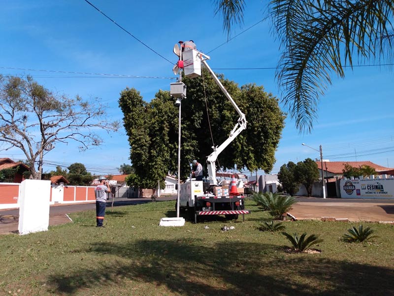 Vinte e três praças de Paraguaçu Paulista recebem iluminação de LED