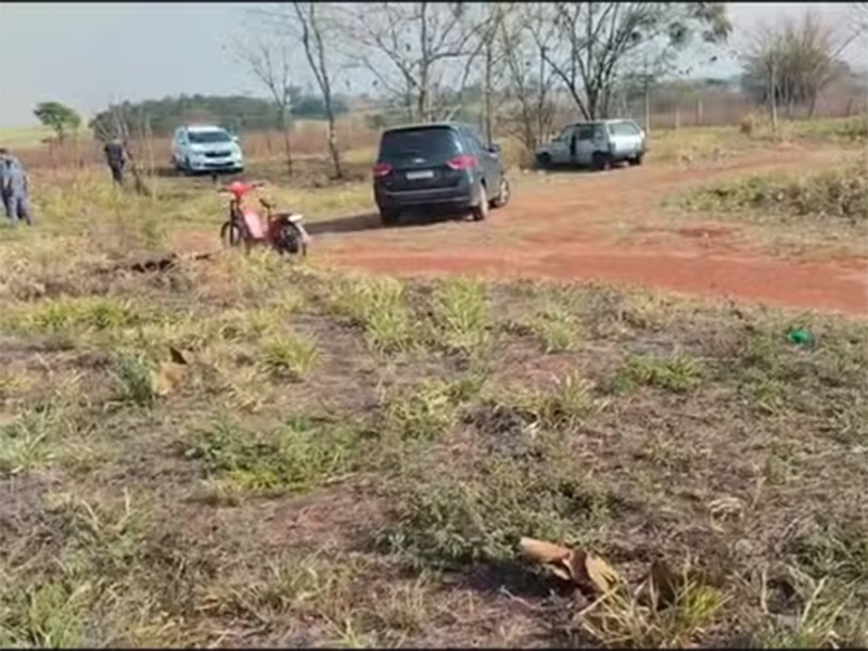 Corpo de idoso é encontrado em terreno no interior de SP