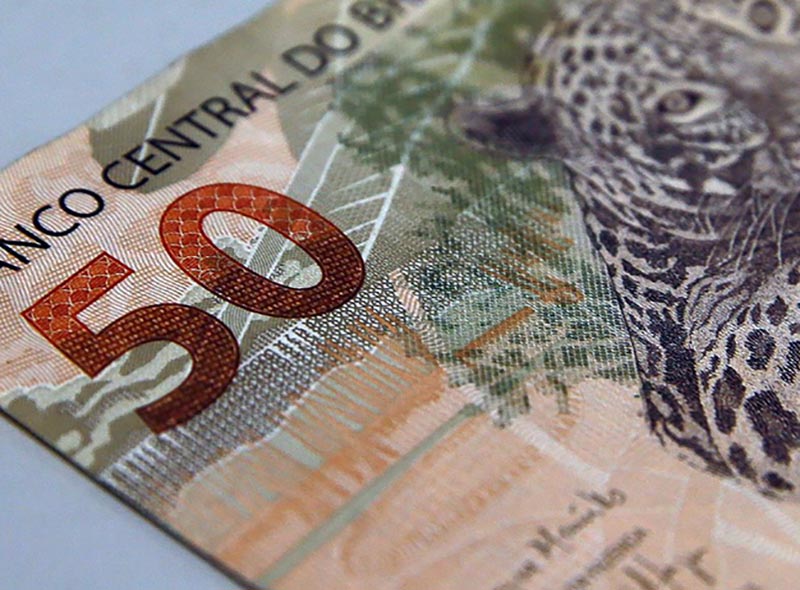 Governo anuncia aumento do salário mínimo para R$ 1.100