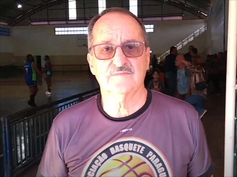 Ex-árbitro Internacional de Basquete Toni Affini é homenageado em Torneio de Basquete em Paraguaçu