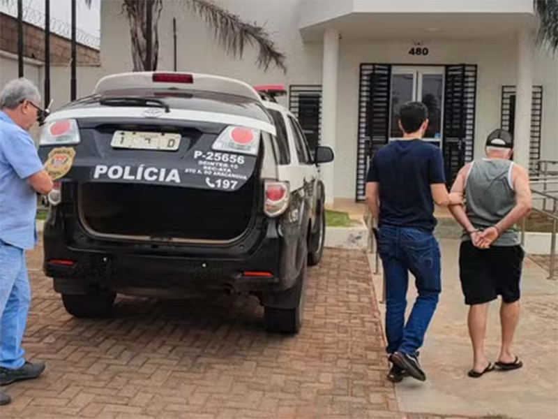 Idoso é preso suspeito de abusar sexualmente de crianças após seduzi-las com presentes no interior