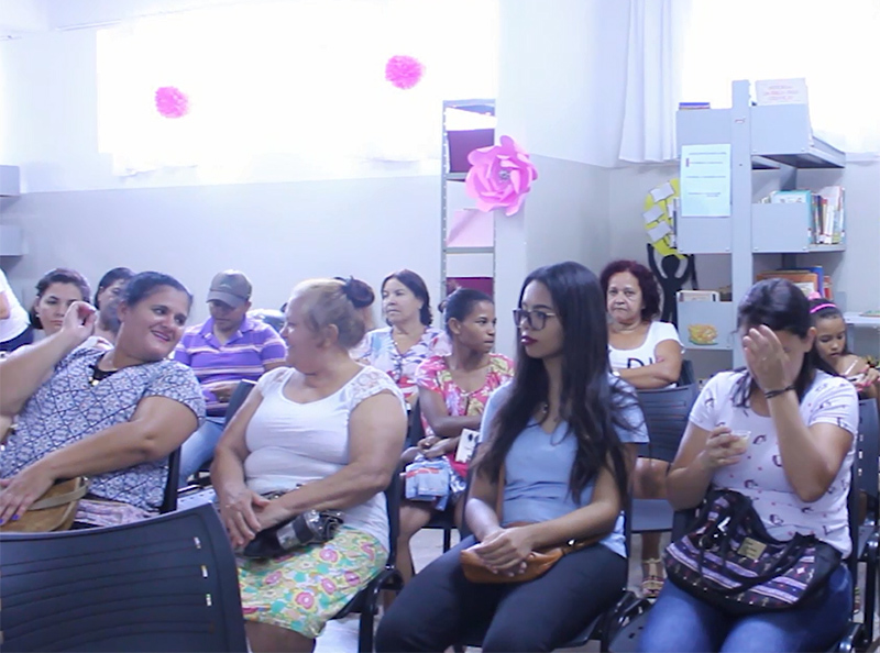 Mulheres se reúnem na Biblioteca Municipal em tarde de beleza e empoderamento feminino