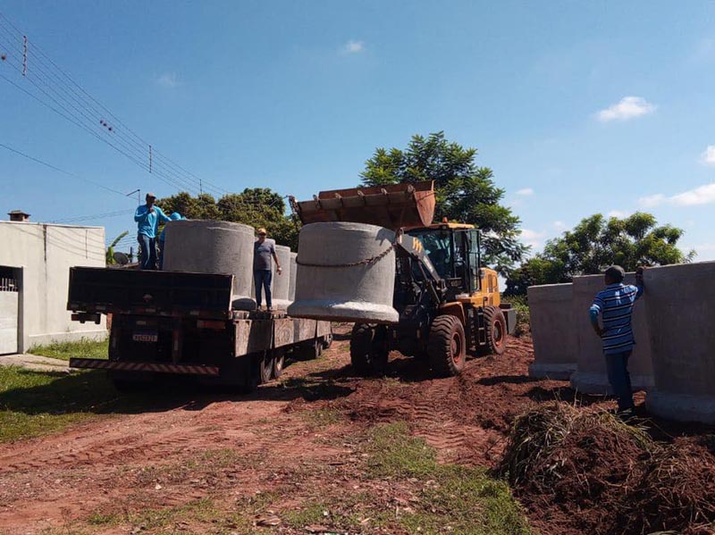 Prefeitura dá início a obras de drenagem da rua Alegre