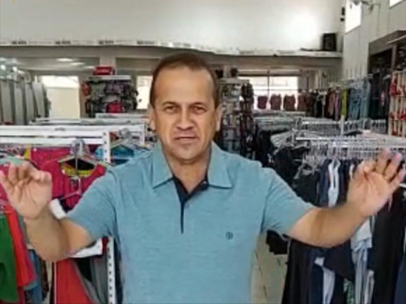 Roupas pela metade do preço das lojas nesta sexta e sábado no Mega Feirão em Paraguaçu