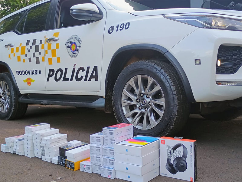 Polícia Rodoviária apreende produtos contrabandeados em fundo falso de veículo em rodovia de Assis