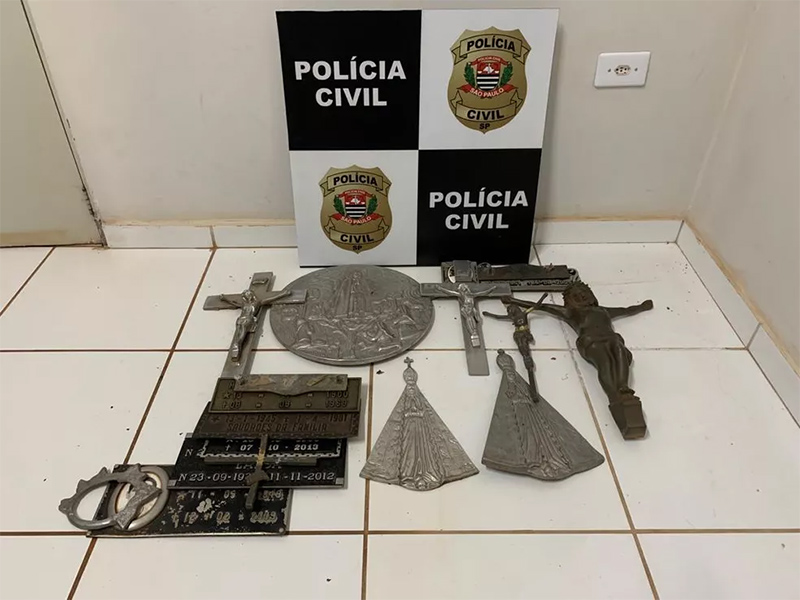 Polícia Civil recupera placas e crucifixos furtados do Cemitério Municipal em Iepê