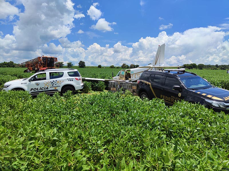 Aeronave recheada de drogas faz pouso forçado em Santa Cruz do Rio Pardo