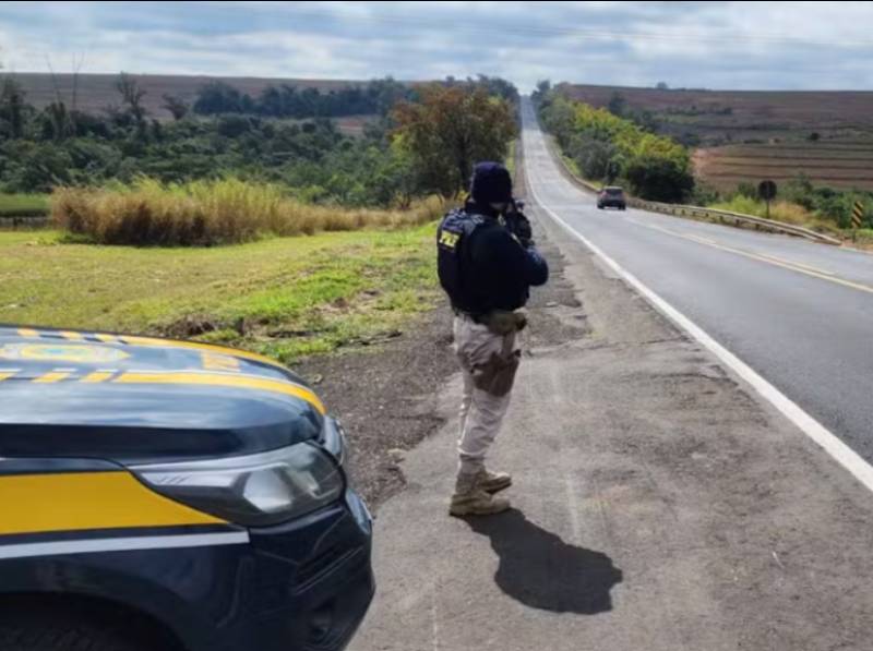 Motorista é flagrado a quase 200km/h em rodovia no interior de SP