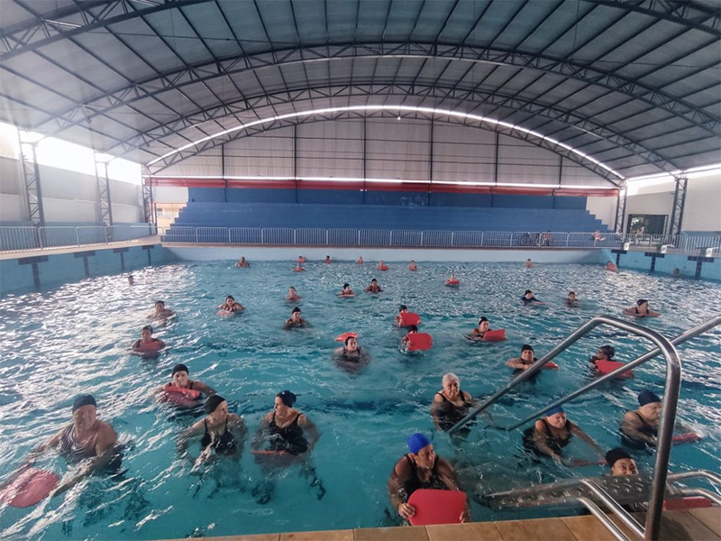 Aulas na piscina municipal retornam na próxima segunda, dia 08 de Janeiro