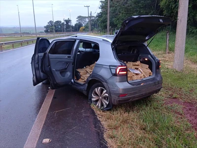 Polícia apreende quase meia tonelada de maconha em rodovia de Ourinhos